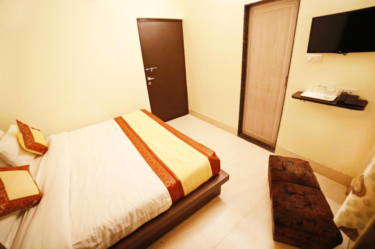 Oyo 16708 Sada Shiv Guest House Варанаси Экстерьер фото