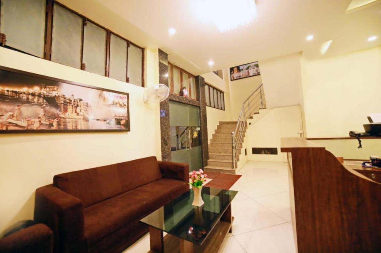 Oyo 16708 Sada Shiv Guest House Варанаси Экстерьер фото