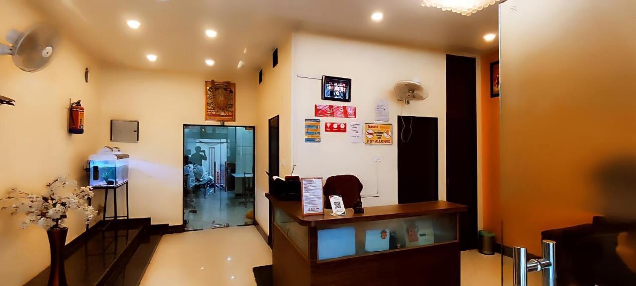 Oyo 16708 Sada Shiv Guest House Варанаси Экстерьер фото