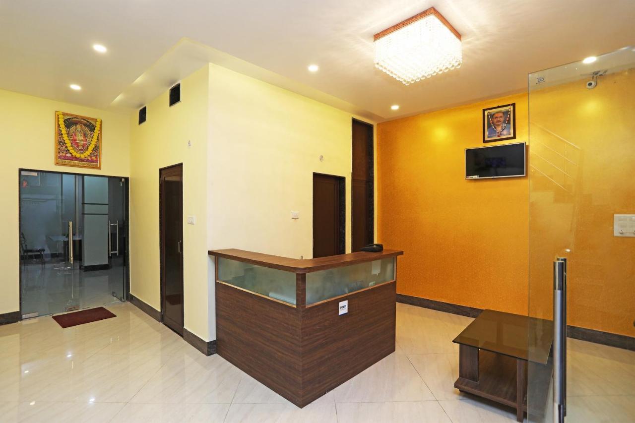 Oyo 16708 Sada Shiv Guest House Варанаси Экстерьер фото