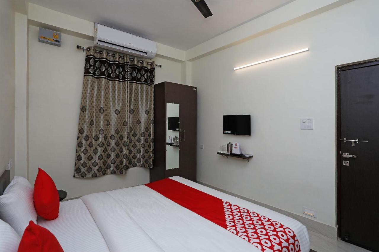 Oyo 16708 Sada Shiv Guest House Варанаси Экстерьер фото