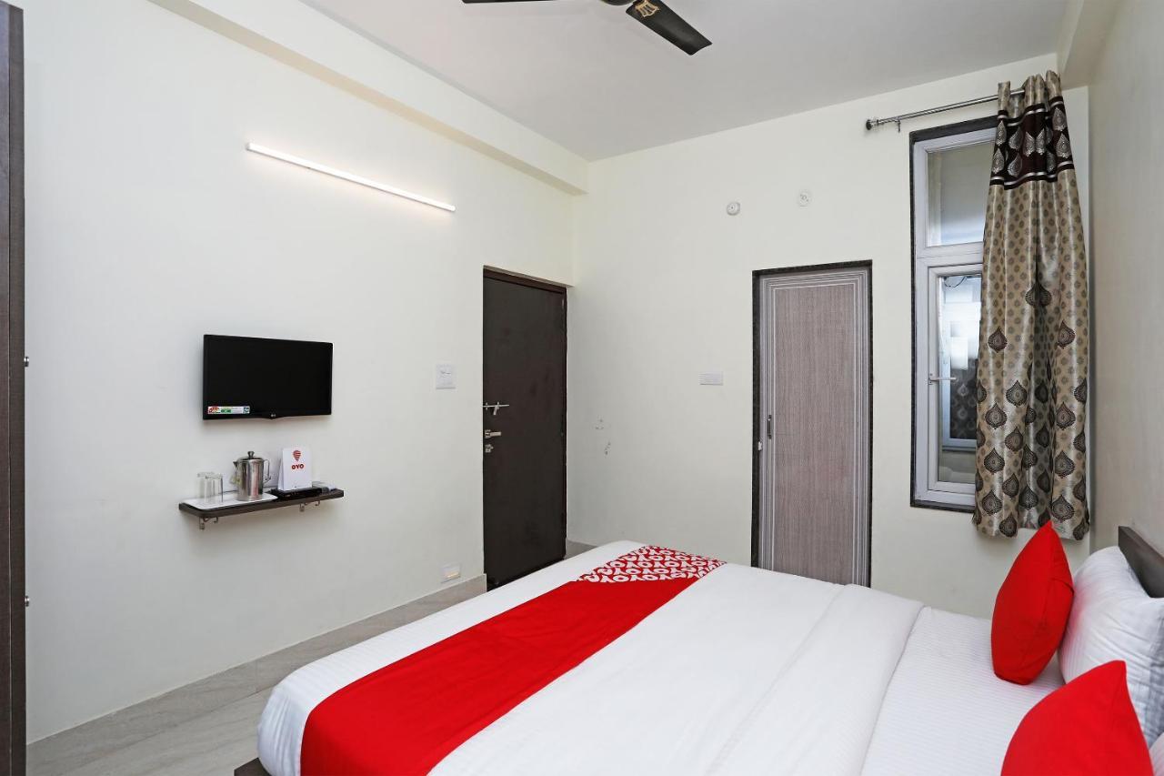 Oyo 16708 Sada Shiv Guest House Варанаси Экстерьер фото