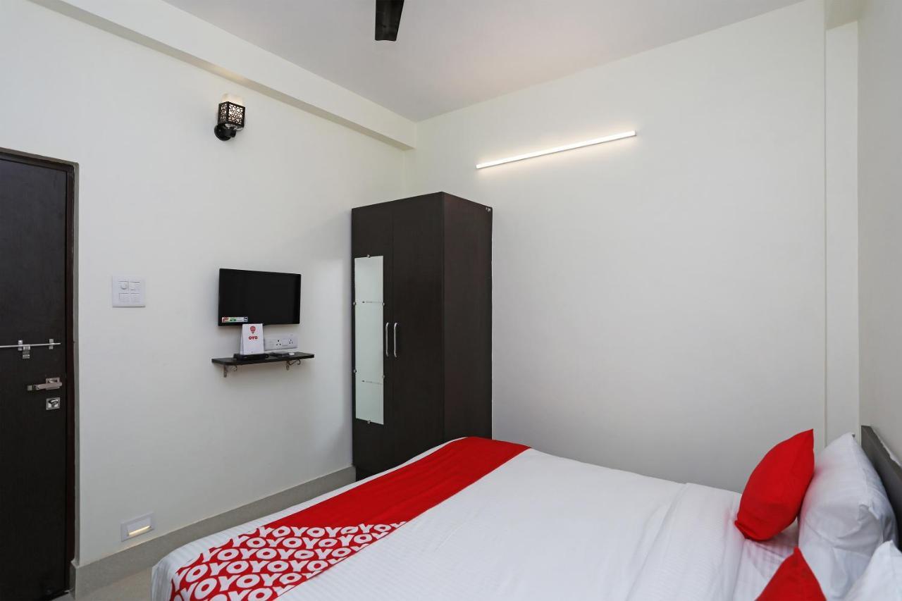 Oyo 16708 Sada Shiv Guest House Варанаси Экстерьер фото