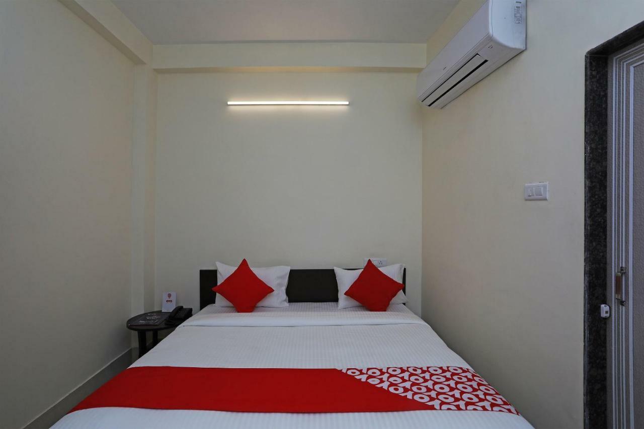 Oyo 16708 Sada Shiv Guest House Варанаси Экстерьер фото